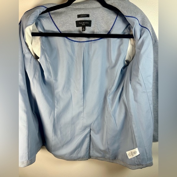 Talbots Blue Blazer with Notched Lapels and Tailored Silhouette size 6 petite - Picture 9 of 11